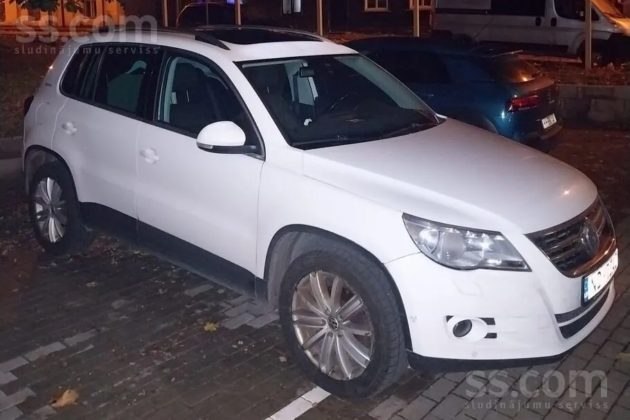 Volkswagen Tiguan 2010 photo 2