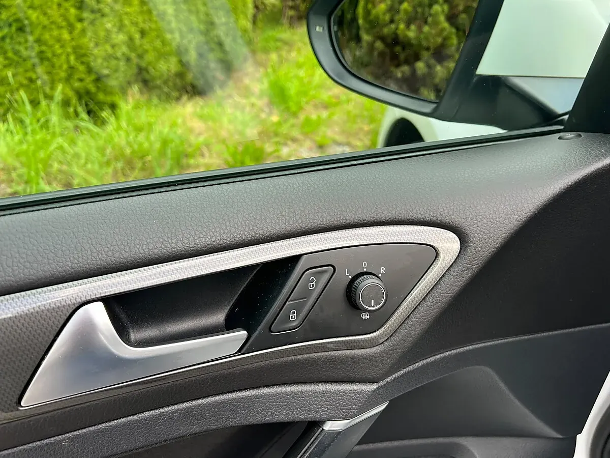 Volkswagen Golf 2019 photo 3
