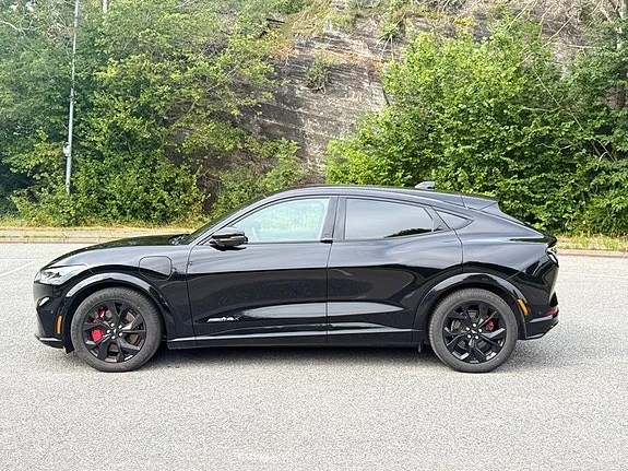Ford Mustang Mach-E 2023 photo 4