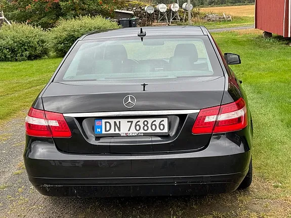 Mercedes-Benz E-Class 2011 photo 4