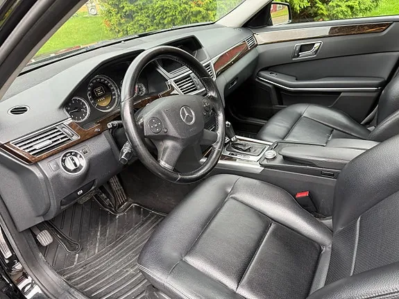 Mercedes-Benz E-Class 2011 photo 5