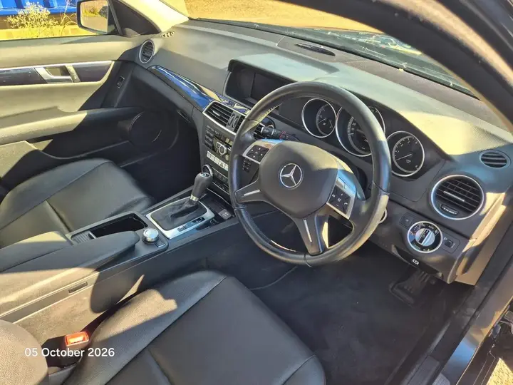 Mercedes-Benz C-Class 2012 photo 2