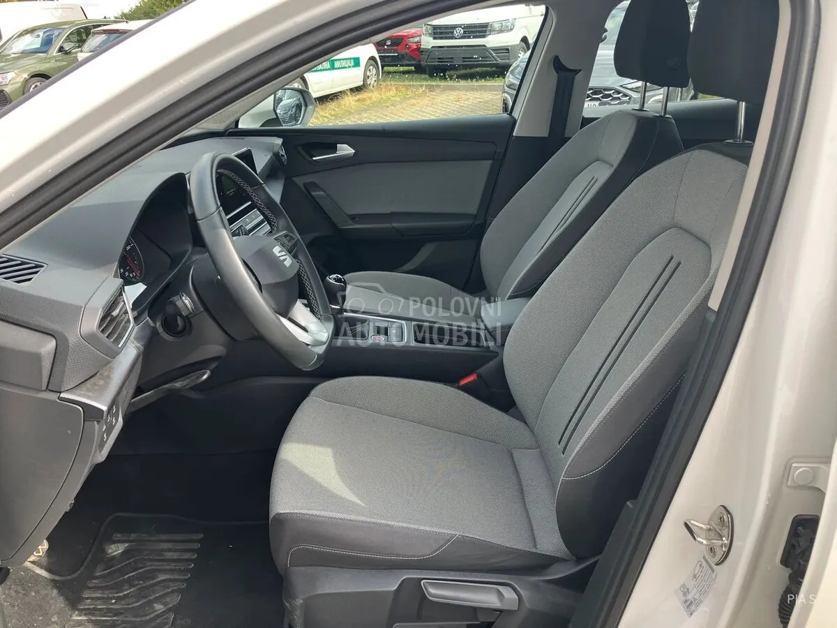Seat Leon 2024 photo 2