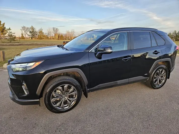 Toyota Rav4 2025 photo 4