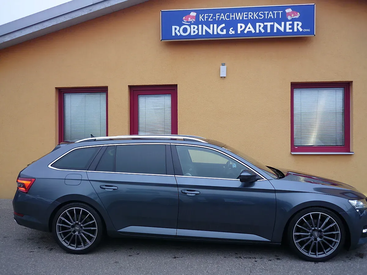 Skoda Superb 2020 photo 2
