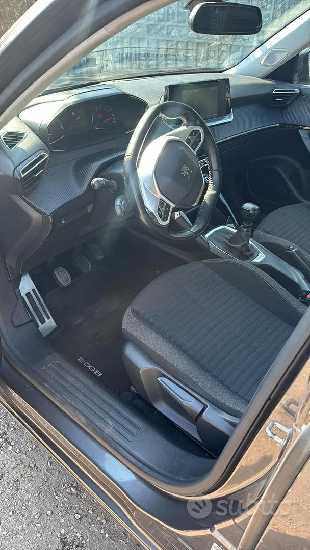 Peugeot 2008 2021 photo 2