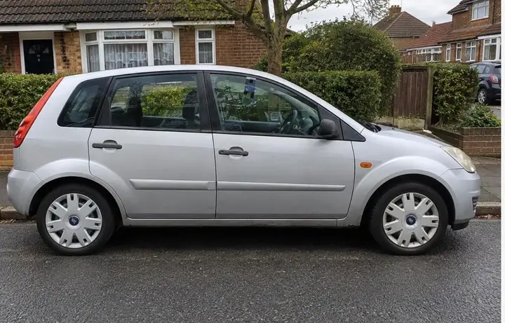 Ford Fiesta 2007 photo 2