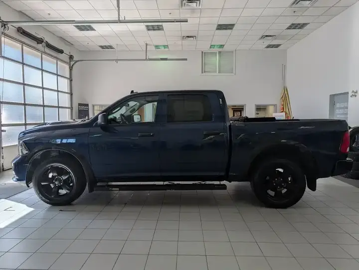 Ram 1500 Classic Crew Cab 2019 photo 5