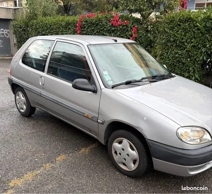 Citroen Saxo 2000 photo 2