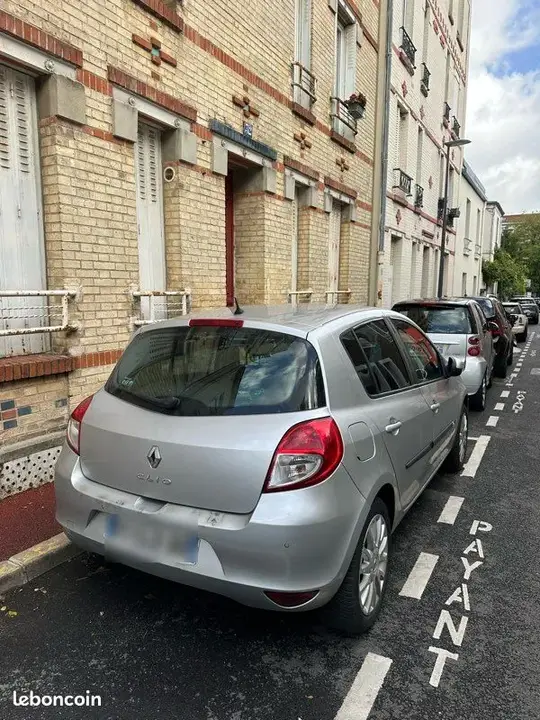 Renault Clio 2011 photo 2