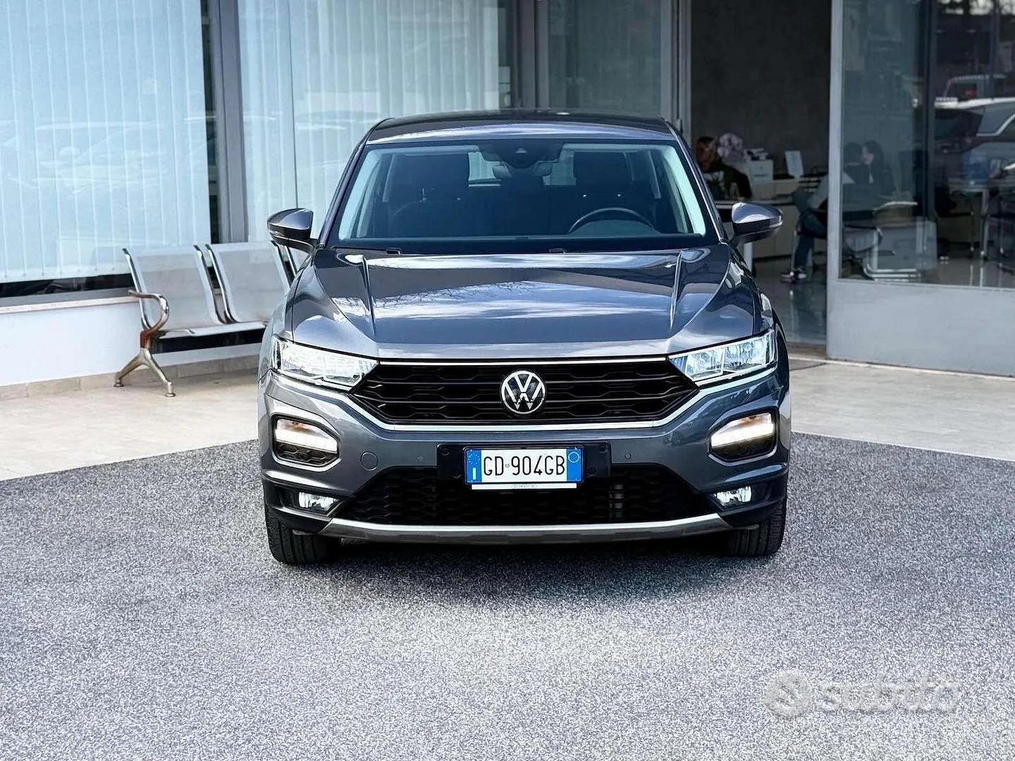 Volkswagen T-Roc 2021 photo 2