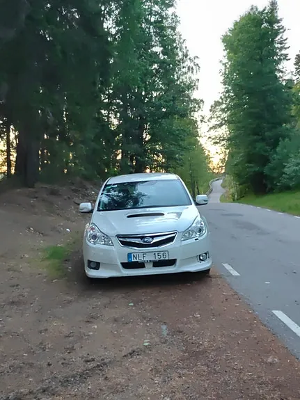 Subaru Legacy 2010 photo 3