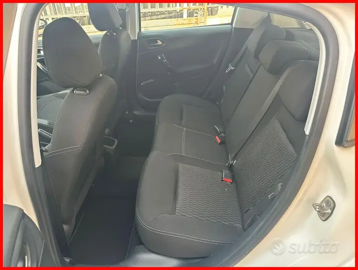 Peugeot 208 2016 photo 5