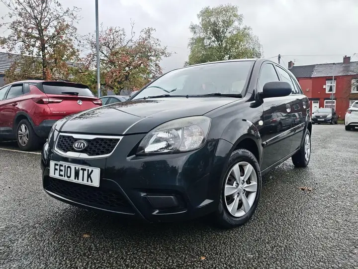 Kia Rio 2010 photo 2