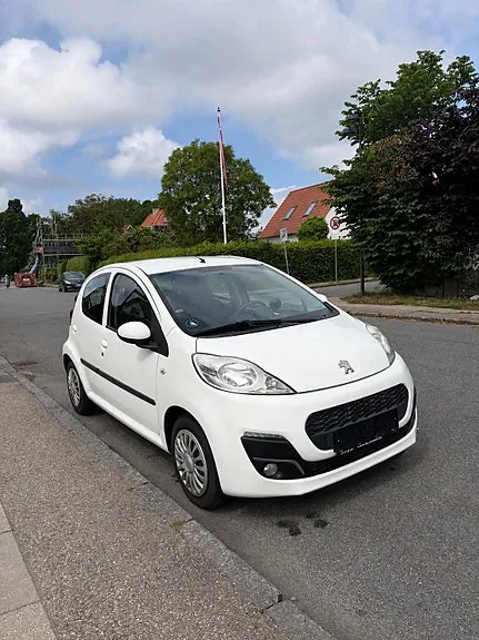 Peugeot 107 2013 photo 2