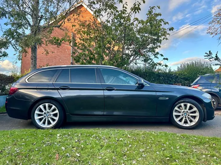 BMW 5 Series 2014 photo 5