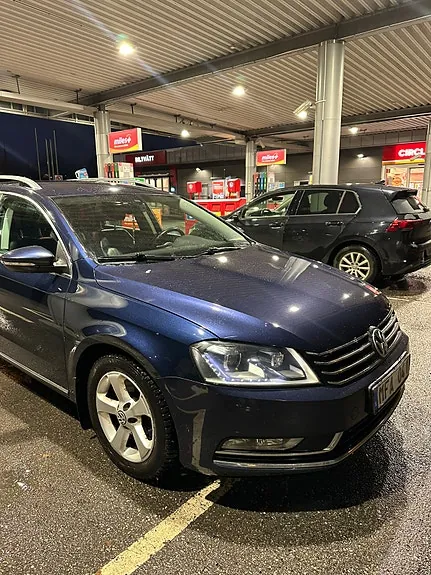 Volkswagen Passat 2012 photo 3