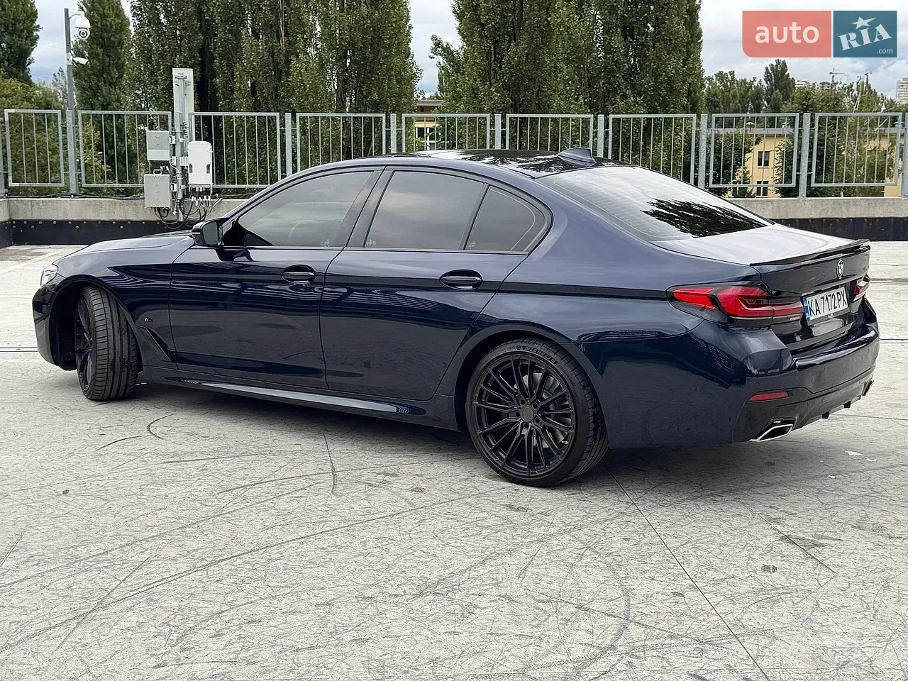 BMW 5 Series 2018 photo 3