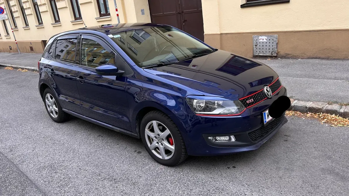 Volkswagen Polo 2012 photo 2