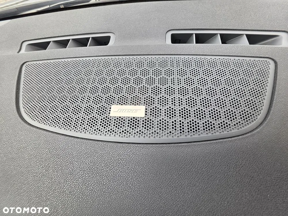 Renault Laguna 2011 photo 4