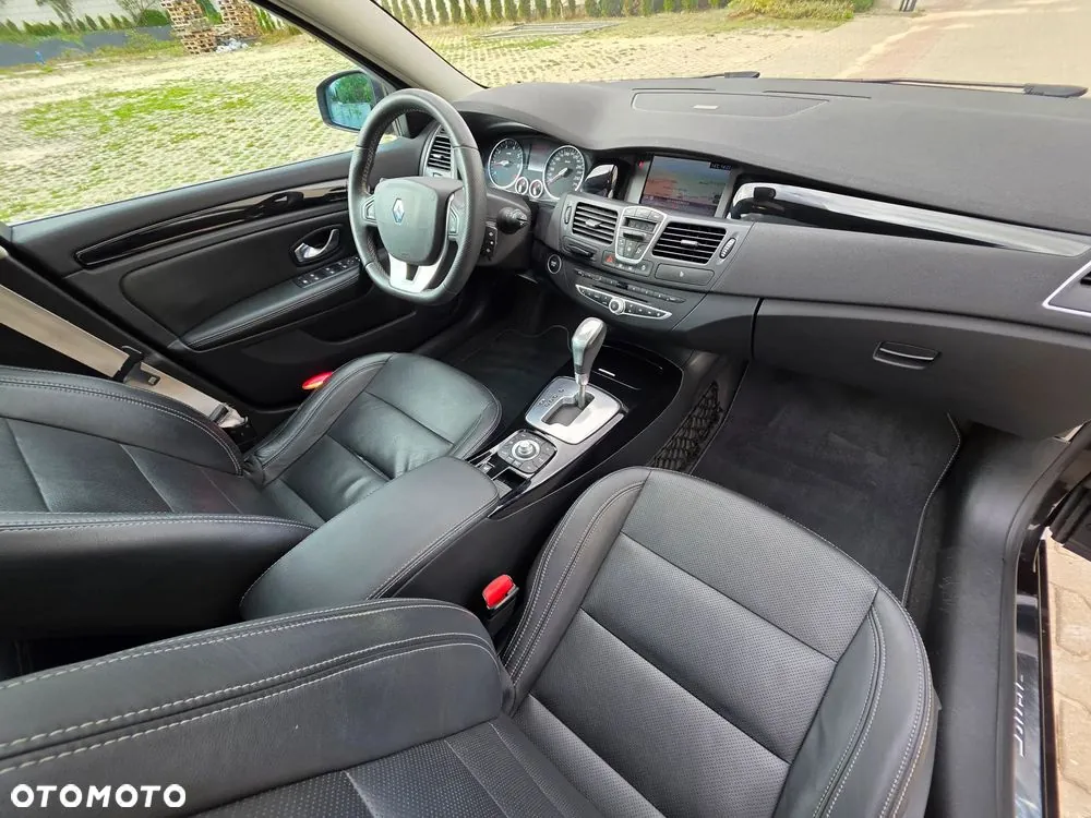 Renault Laguna 2011 photo 3