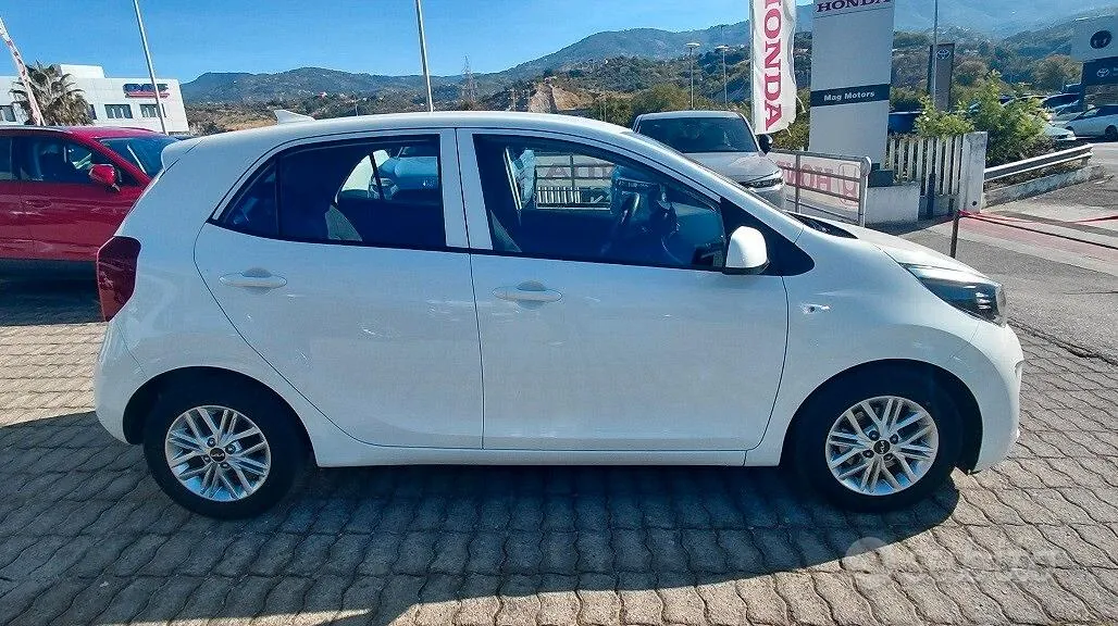 Kia Picanto 2023 photo 4