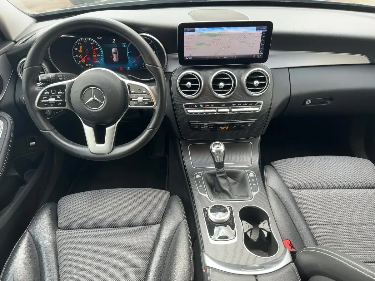 Mercedes-Benz C-Class 2019 photo 3