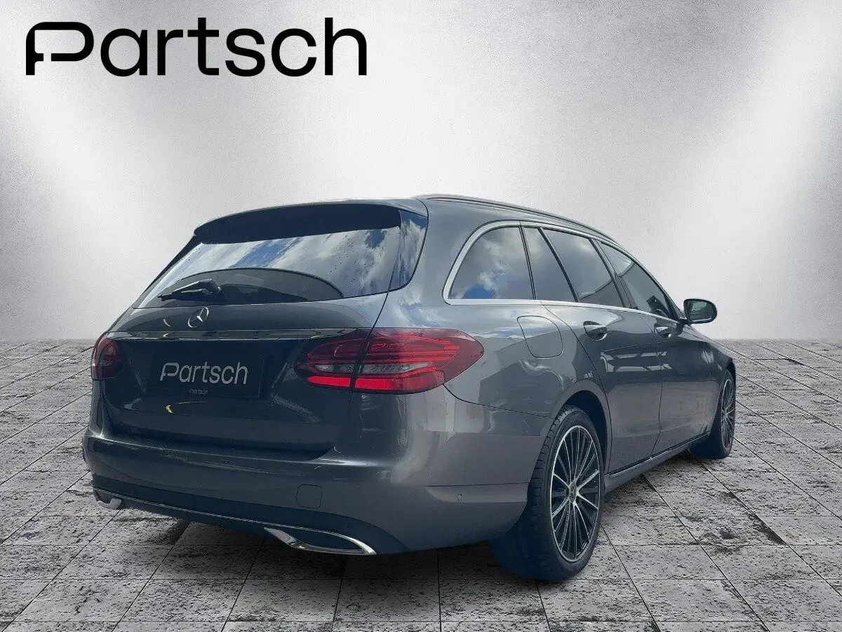 Mercedes-Benz C-Class 2019 photo 2