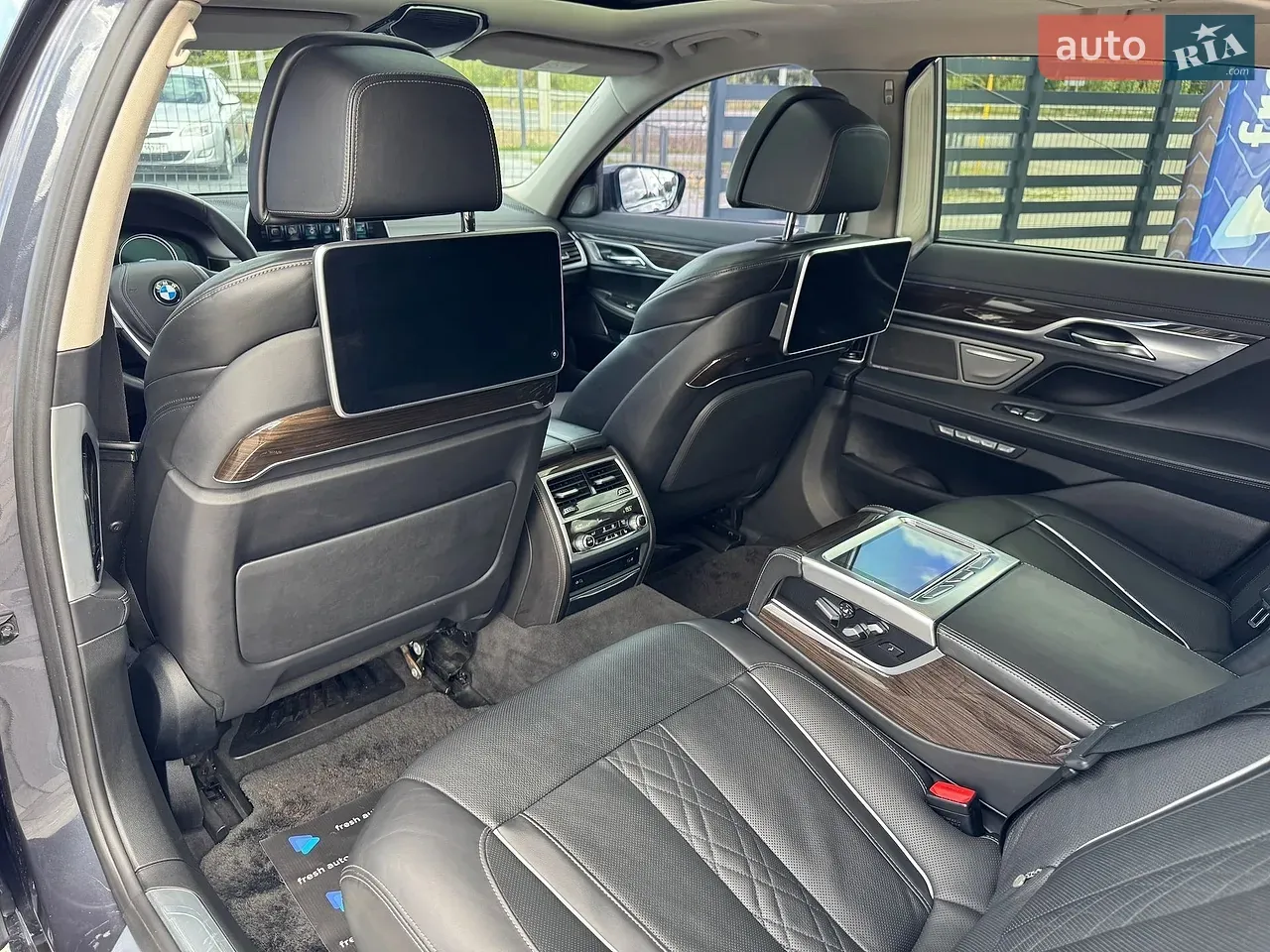 BMW 7 Series 2015 photo 5