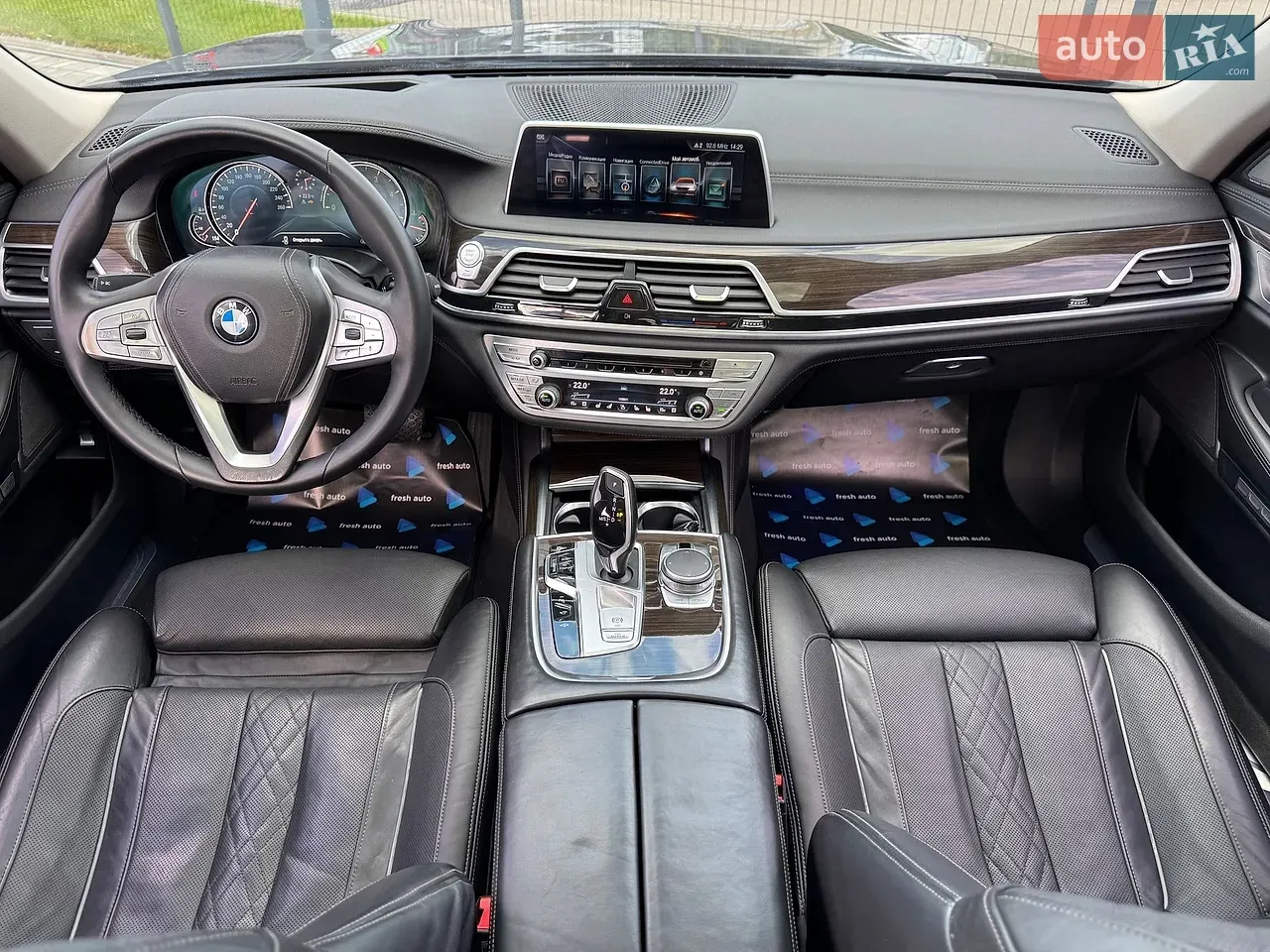 BMW 7 Series 2015 photo 4