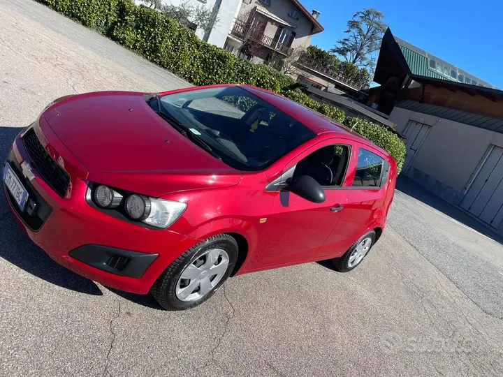 Chevrolet Aveo 2012 photo 2