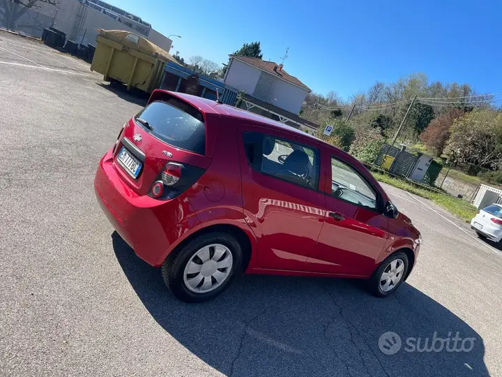 Chevrolet Aveo 2012 photo 4