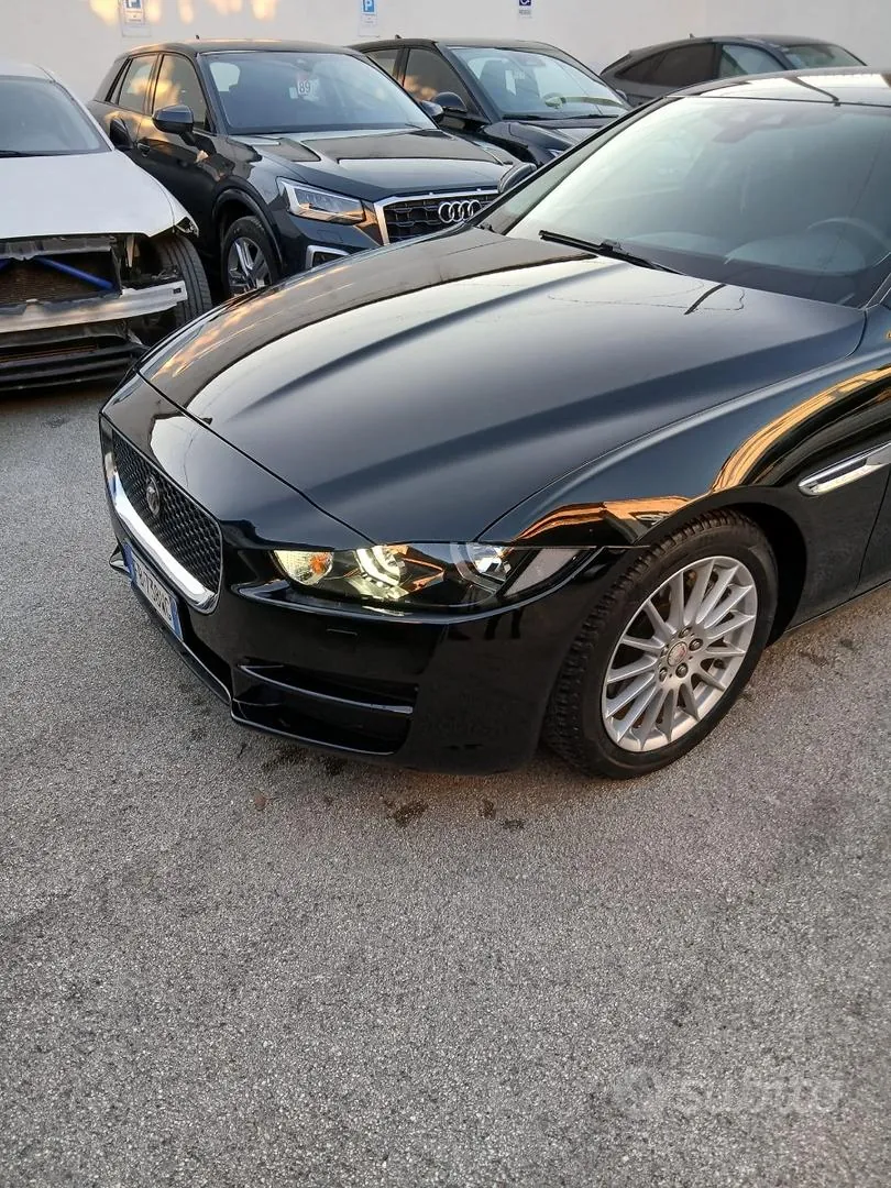 Jaguar Xe 2015 photo 3