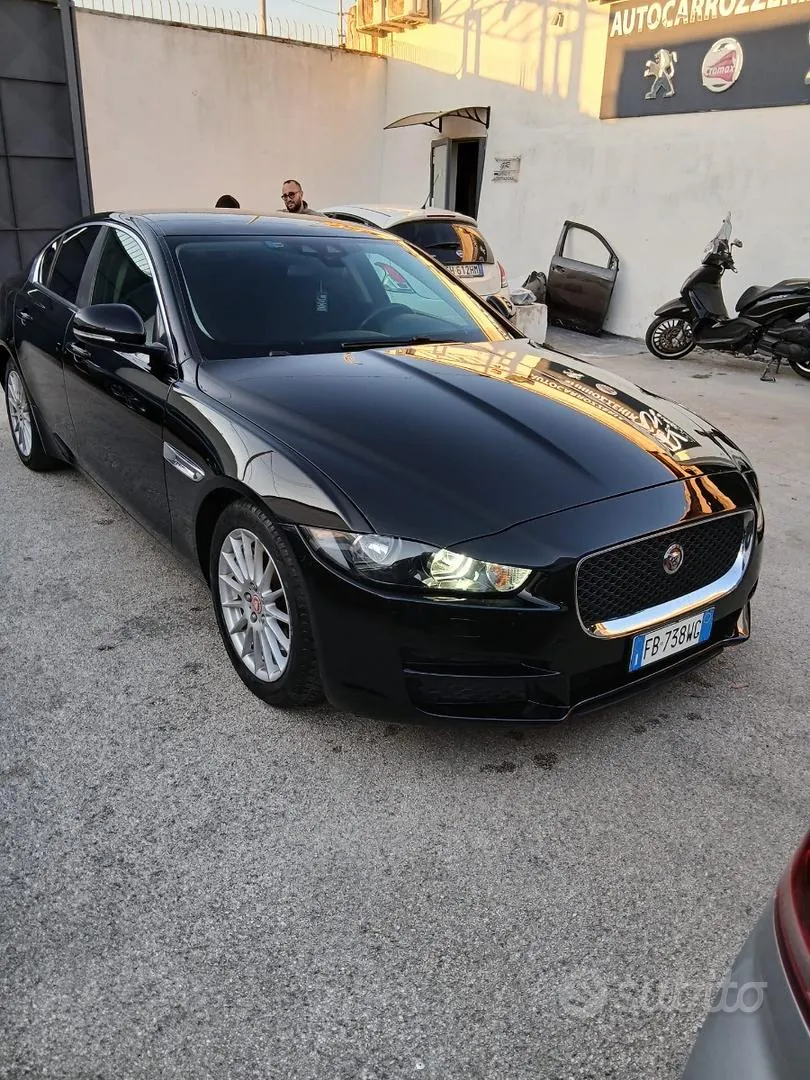 Jaguar Xe