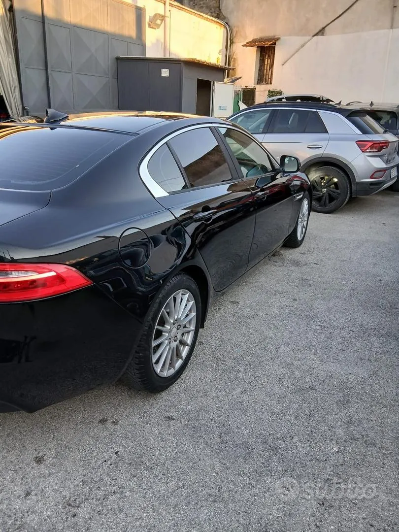 Jaguar Xe 2015 photo 4