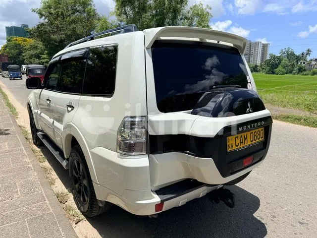 Mitsubishi Montero 2015 photo 2