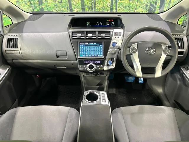 Toyota Priusα 2012 photo 2