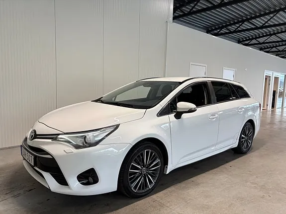 Toyota Avensis 2017 photo 4