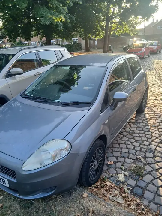 Fiat Grande Punto 2008 photo 2