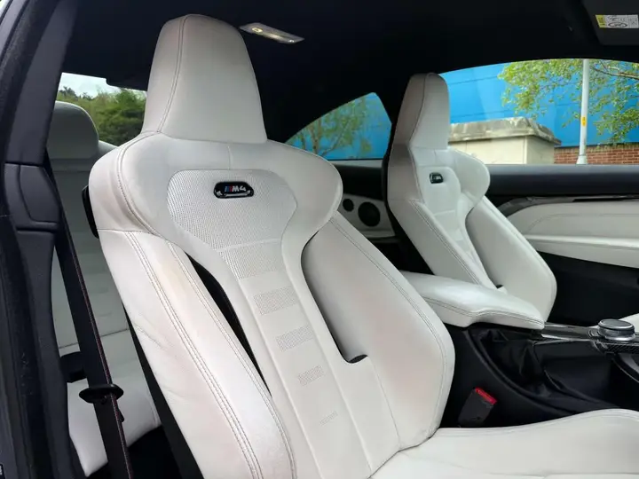 BMW M4 2019 photo 3