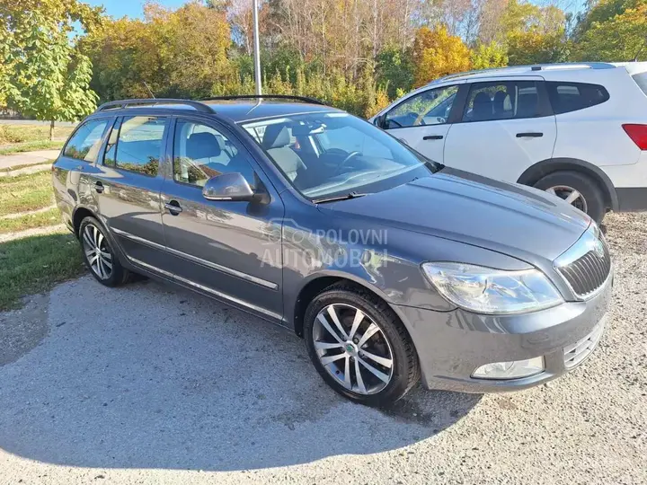 Skoda Octavia 2012 photo 2