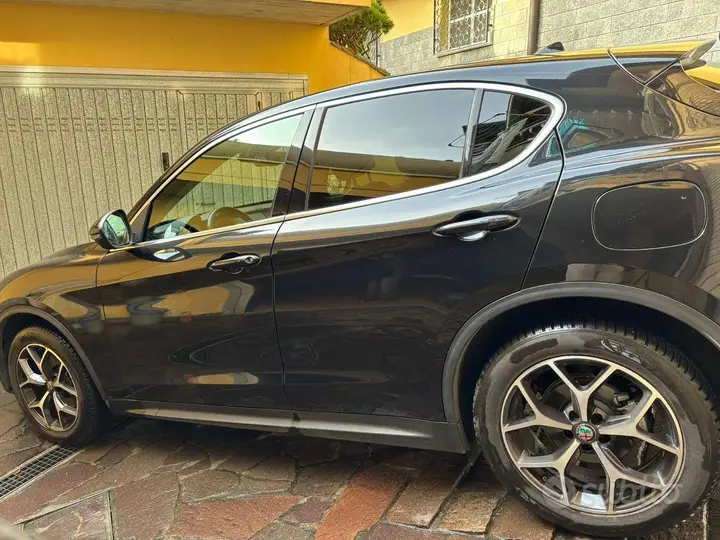 Alfa Romeo Stelvio 2018 photo 2