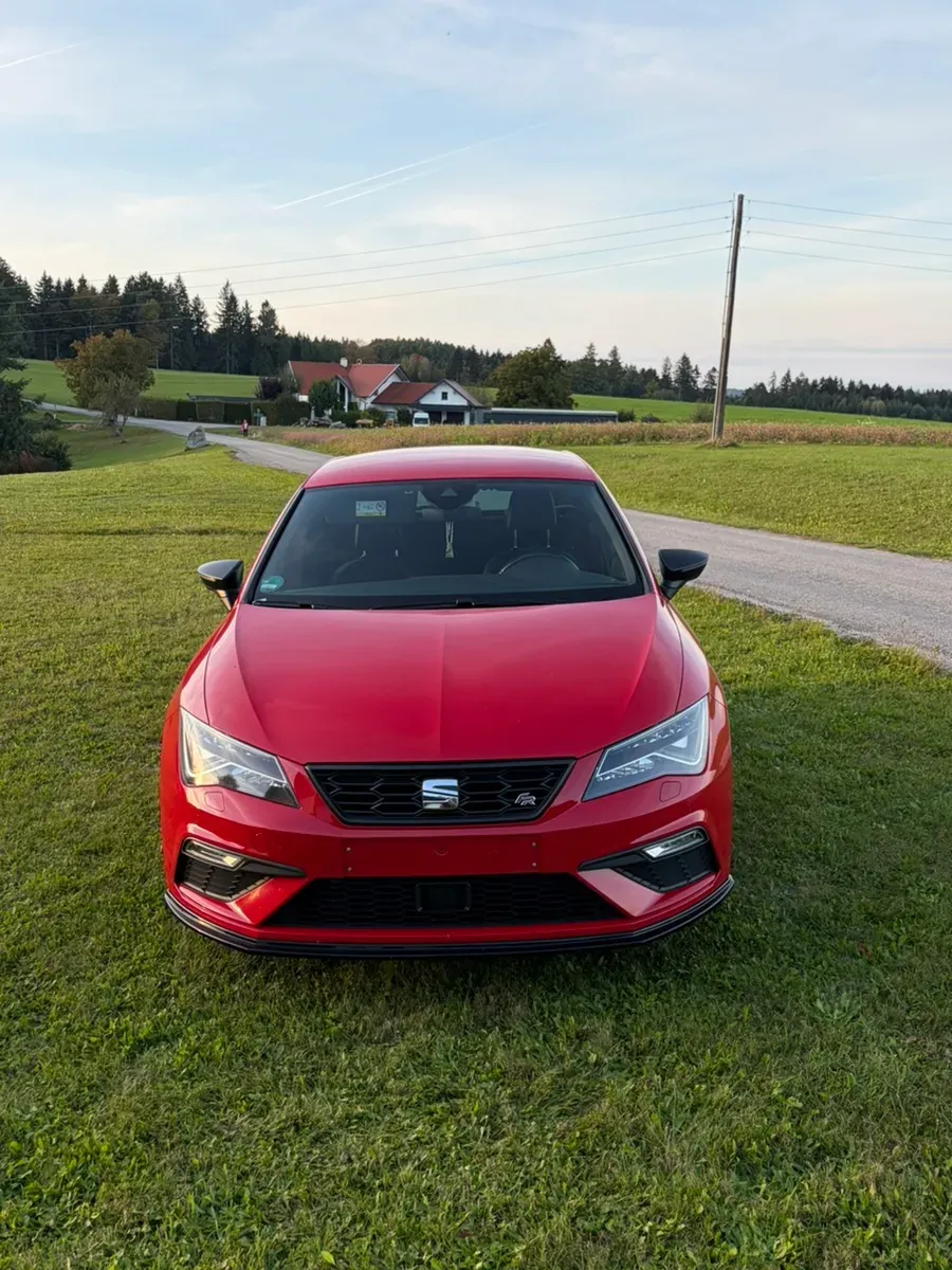 Seat Leon 2019 photo 2