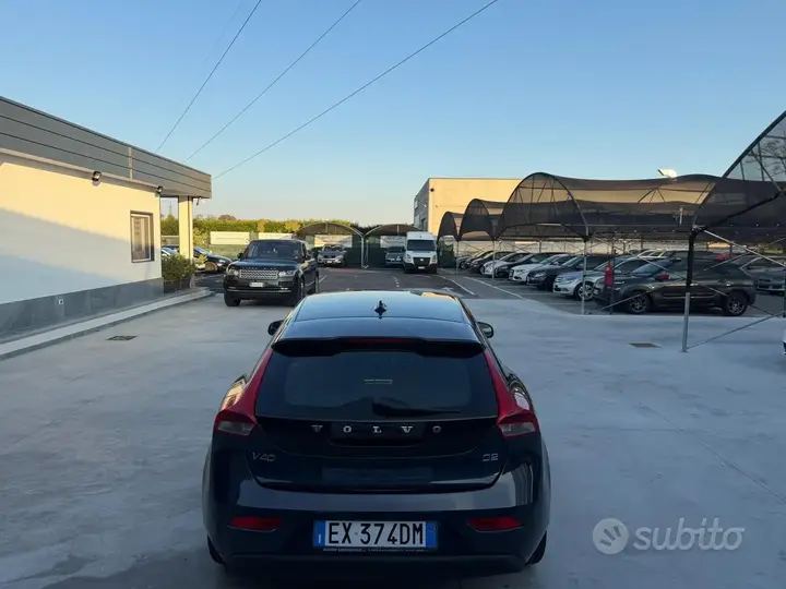 Volvo V40 2012 photo 4
