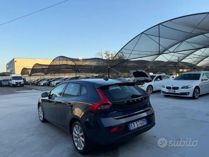 Volvo V40 2012 photo 3