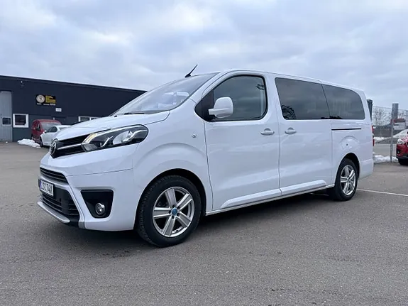 Toyota Proace Verso 2023 photo 2