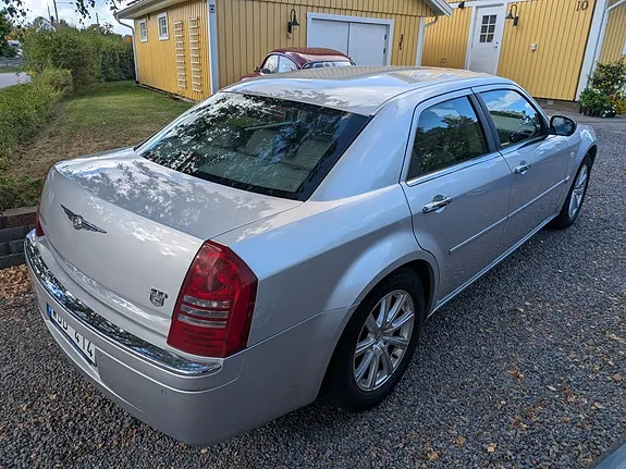 Chrysler 300C 2005 photo 3