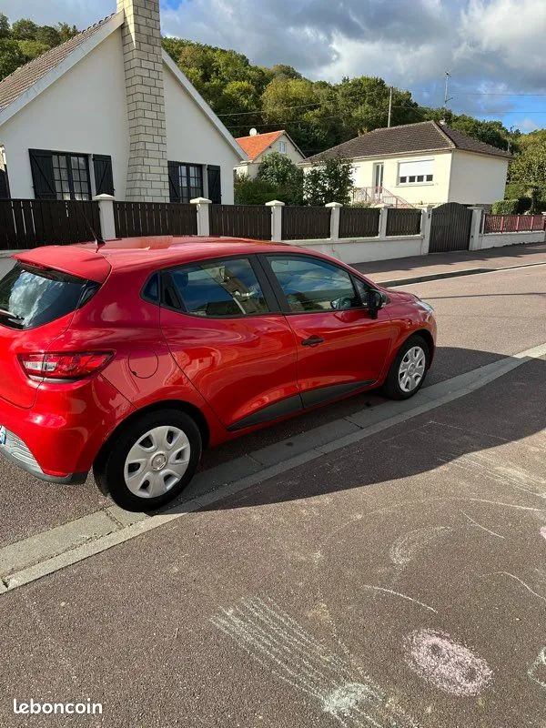 Renault Clio 2013 photo 2