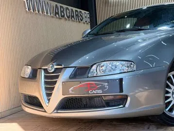 Alfa Romeo Gt 2010 photo 3