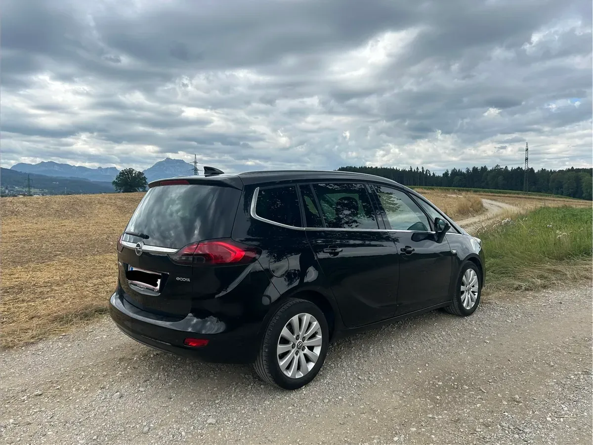 Opel Zafira Tourer 2017 photo 3